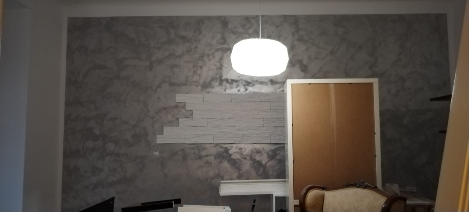 Gletani i oličeni zidovi u stanu u Zagrebu